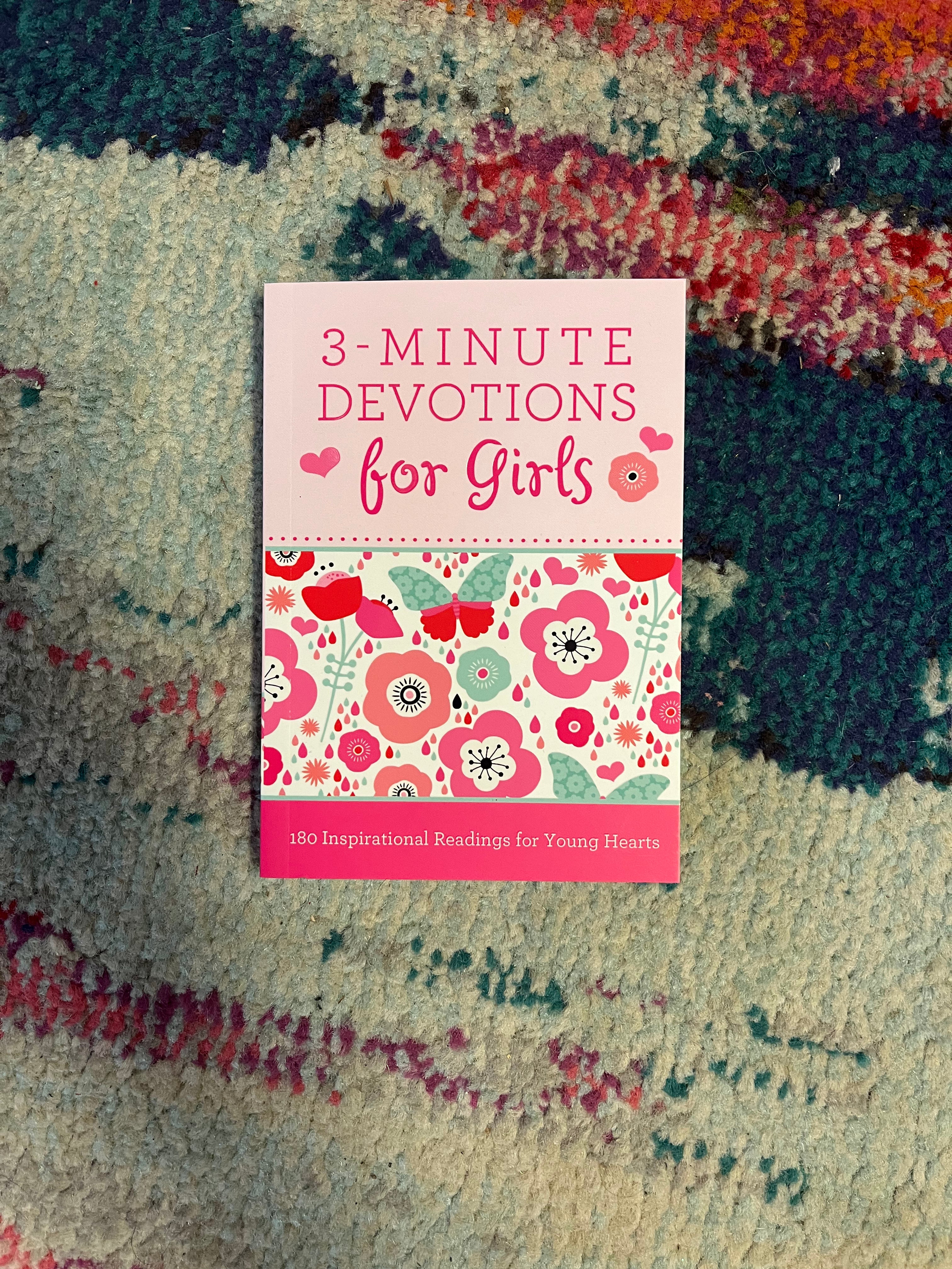 For　The　Minute　Corner　Shop　–　Devotionals　A　Girls　Around